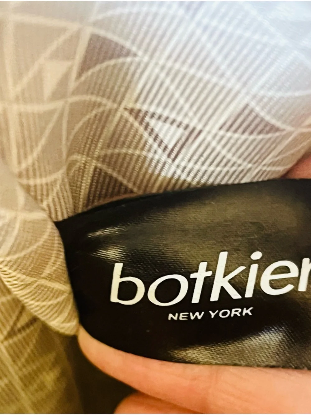 Botkier New York Tan Leather Croc Embossed Tote Bag Tassel